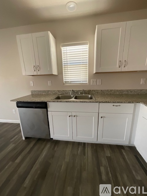 2405 Village Drive 3 Beds Single Family Home for Rent - Photo gallery 3