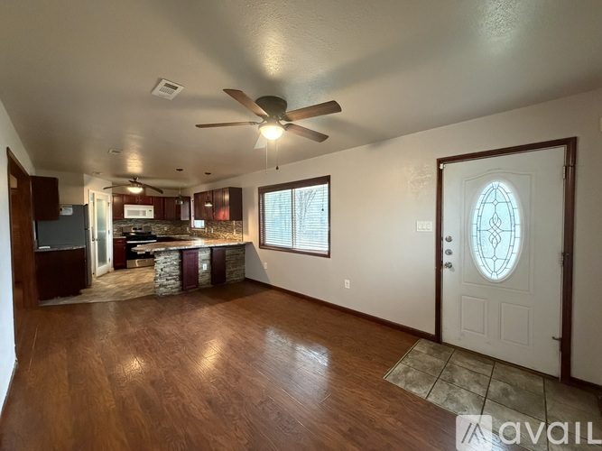 817 Zachry Dr 2 Beds Single Family Home for Rent - Photo gallery 4