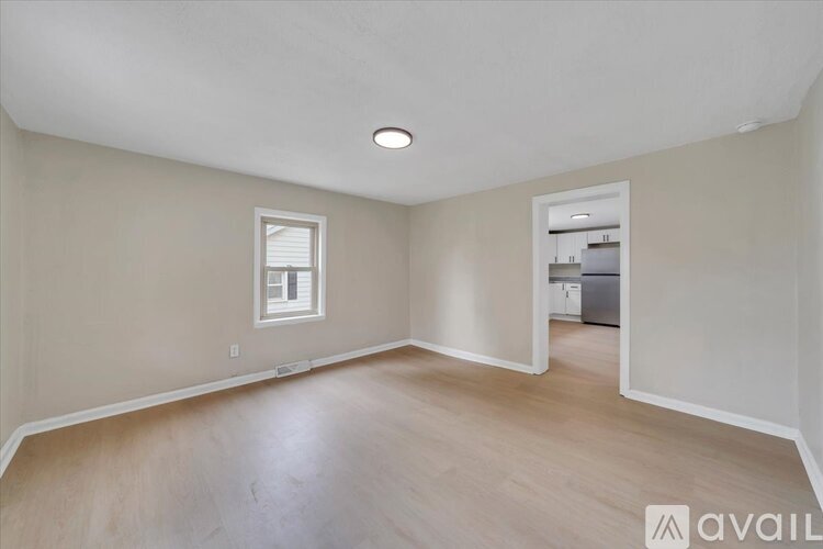 4532 Tacoma Avenue Northeast 3 Beds Single Family Home for Rent - Photo gallery 3