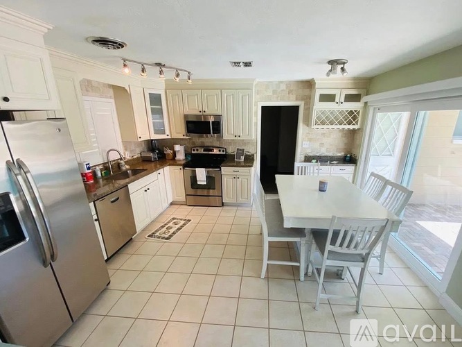 1770 73rd Ave N 4 Beds Single Family Home for Rent - Photo gallery 3