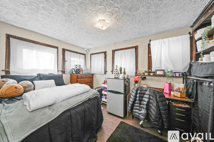 114 Linden Rd 6 Beds Apartment for Rent - Photo gallery 4