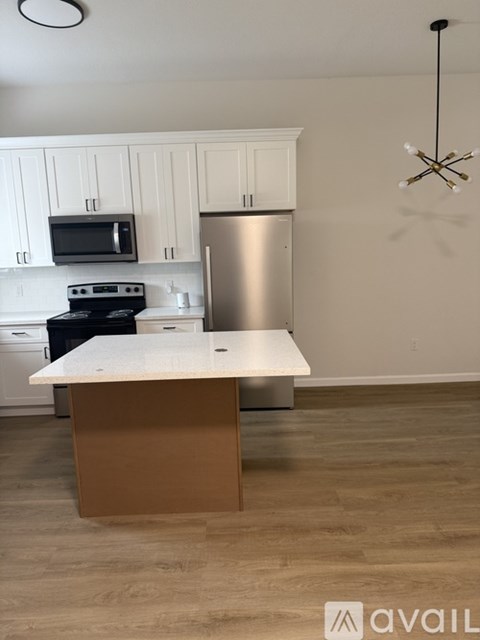 311 Massachusetts Street 3 Beds Apartment for Rent