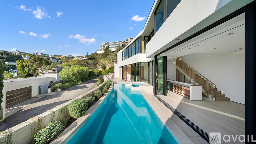 8765 Hollywood 4 Beds Single Family Home for Rent - Photo gallery 4