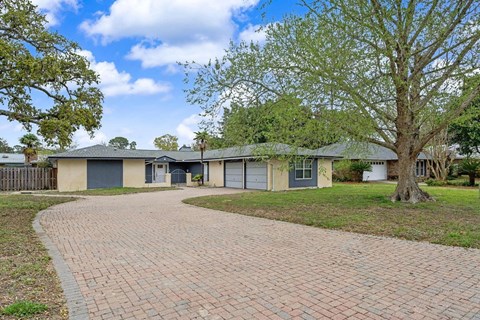 6 Pinehurst Drive 4 Beds Apartment for Rent