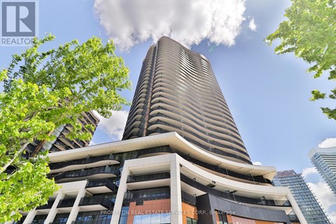 731 - 18 ESTHER SHINER BOULEVARD 2 Beds Apartment for Rent