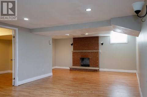 1702 GREENVALE CRESCENT 2 Beds Apartment for Rent