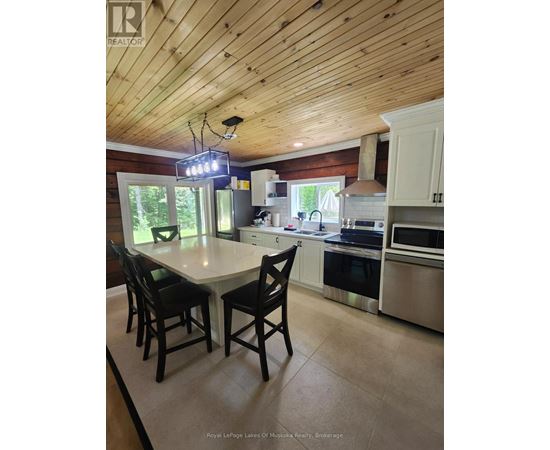 3997 CHETWYND ROAD 2 Beds House for Rent - Photo gallery 3