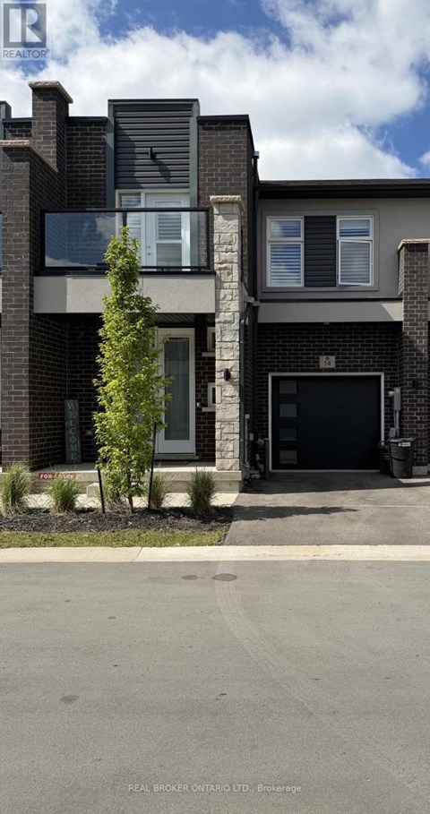 14 UPPER LEVEL - 5672 DORCHESTER ROAD 3 Beds Apartment for Rent