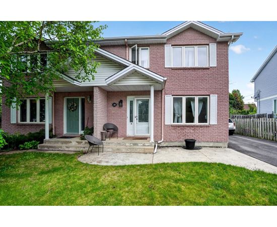 188 Rue des Hautes-Rives 3 Beds House for Rent - Photo gallery 1