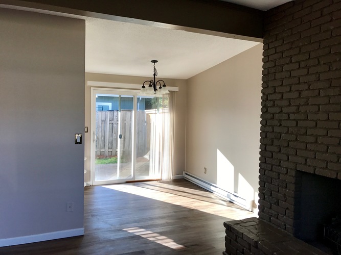 9455 9465 SW Commercial St 2 Beds Apartment for Rent - Photo gallery 2