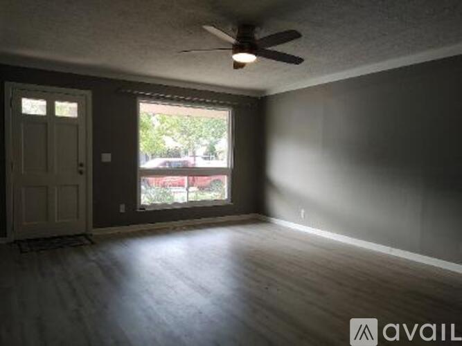 140 Maple Drive 3 Beds Single Family Home for Rent - Photo gallery 4