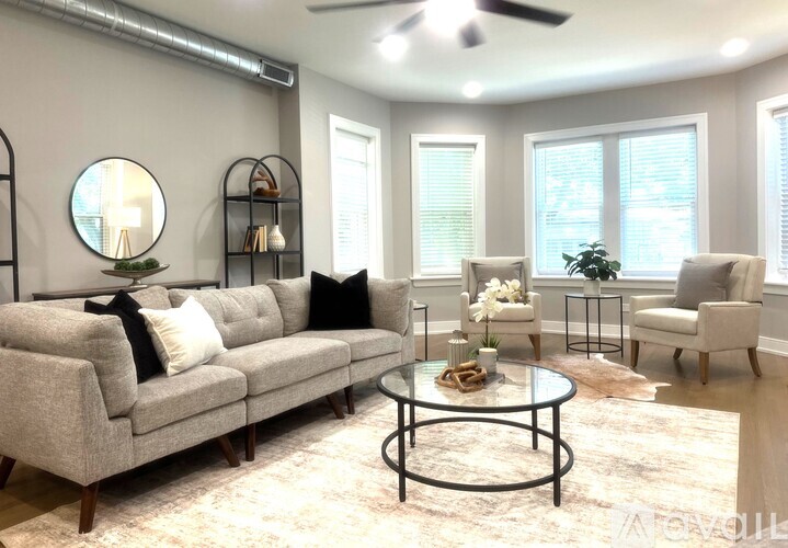 2641 W Carmen Ave 2 Beds Apartment for Rent - Photo gallery 4