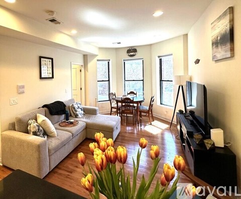 1040 W School St 2 Beds Apartment for Rent