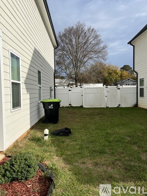 1637 Berry Avenue 3 Beds Single Family Home for Rent - Photo gallery 2