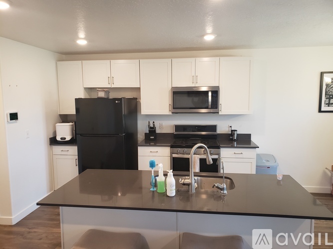1826 South 460 West 3 Beds Townhouse for Rent - Photo gallery 5