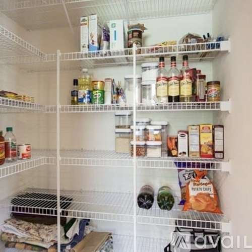 525 Pointe Drive 3 Beds Townhouse for Rent - Photo gallery 2