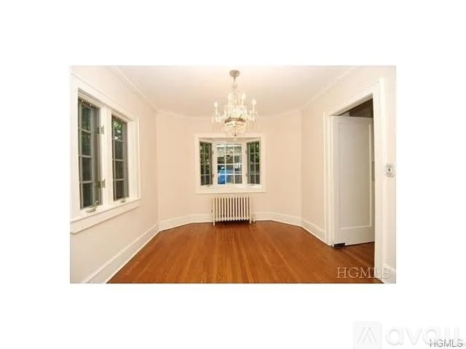 39 Robin Hill Road 3 Beds Single Family Home for Rent - Photo gallery 5
