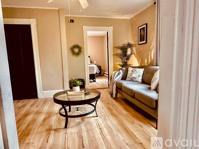 46 Dillingham St 3 Beds Apartment for Rent - Photo gallery 1