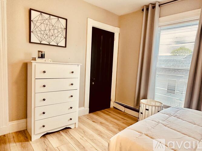 46 Dillingham St 3 Beds Apartment for Rent - Photo gallery 5