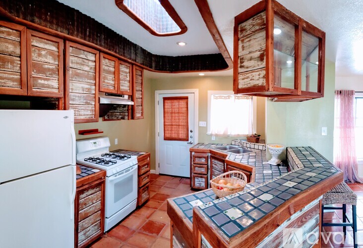 4405 Avenue H 2 Beds Single Family Home for Rent - Photo gallery 1