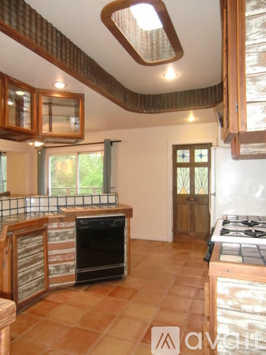 4405 Avenue H 2 Beds Single Family Home for Rent - Photo gallery 5