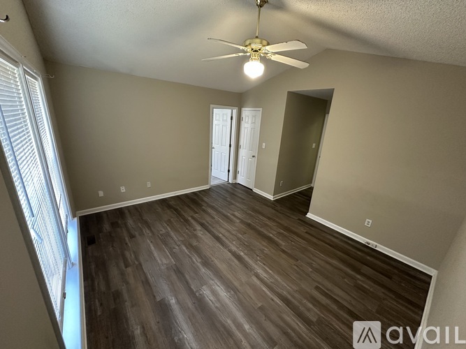 4421 Canadian Ct 3 Beds Single Family Home for Rent - Photo gallery 4