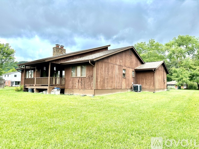 51 Charles St 3 Beds Single Family Home for Rent - Photo gallery 2