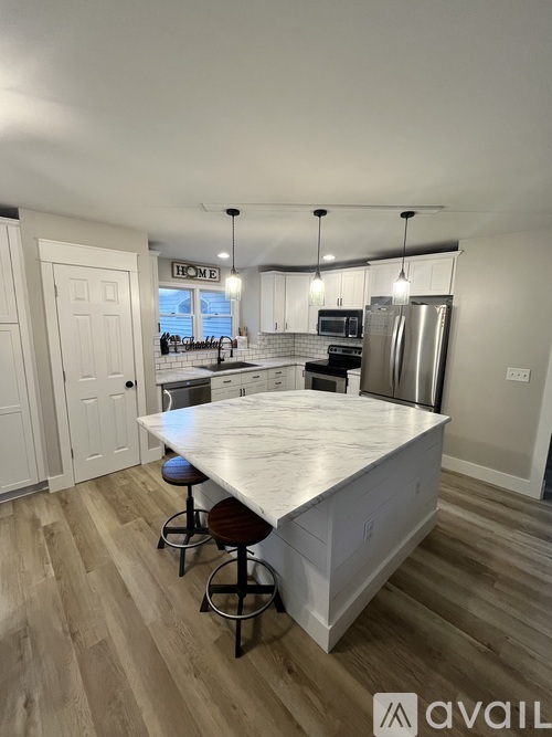 8303 Old Harbor 3 Beds Single Family Home for Rent - Photo gallery 2
