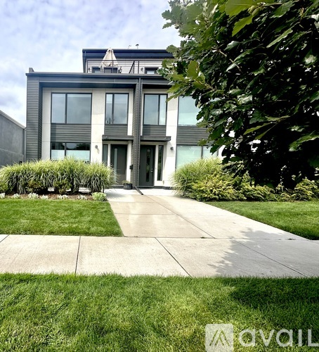 41 Harrison Street 3 Beds Single Family Home for Rent - Photo gallery 1