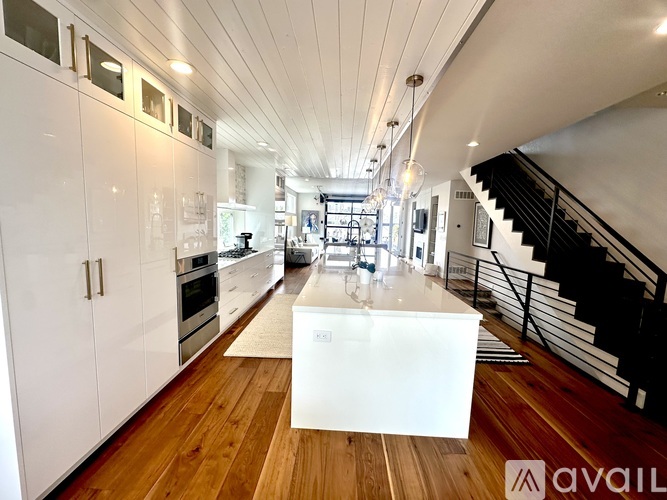 41 Harrison Street 3 Beds Single Family Home for Rent - Photo gallery 3