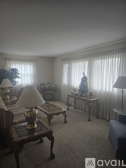 53 Swainford Drive 3 Beds Single Family Home for Rent - Photo gallery 3