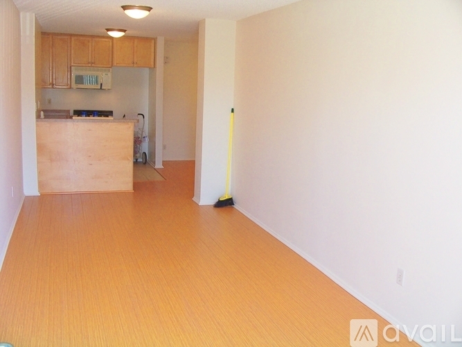 20200 Sherman Way Studio Apartment for Rent - Photo gallery 3