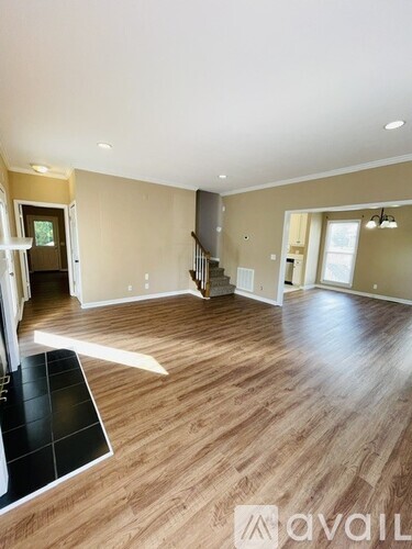 1463 Oxford Pl 3 Beds Single Family Home for Rent - Photo gallery 2
