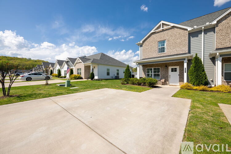 631 NE Bellingham Dr. 2 Beds Townhouse for Rent - Photo gallery 2
