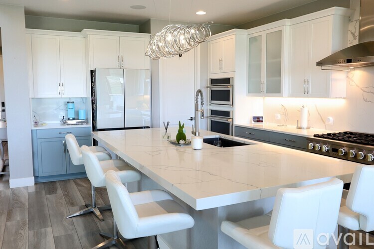 1512 Stablecross Dr 5 Beds Single Family Home for Rent - Photo gallery 5
