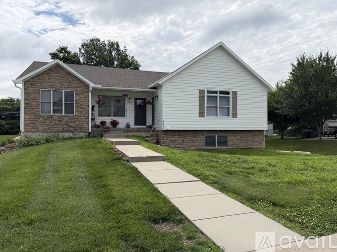 3837 North 123rd Terrace 3 Beds Single Family Home for Rent - Photo gallery 1