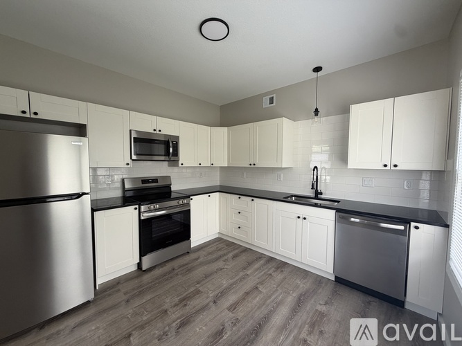 3837 North 123rd Terrace 3 Beds Single Family Home for Rent - Photo gallery 4