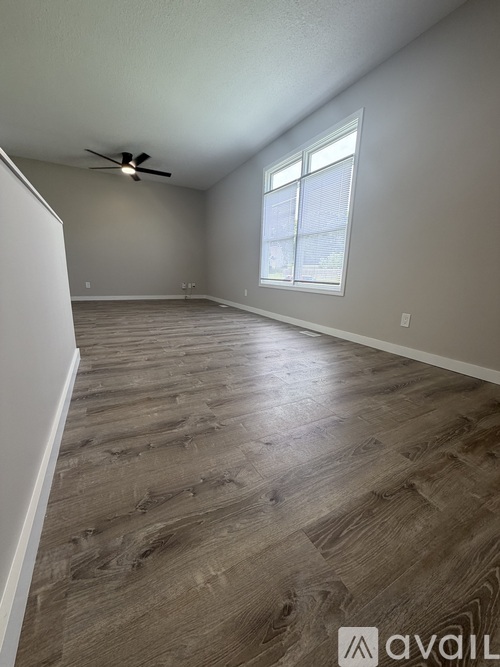 3837 North 123rd Terrace 3 Beds Single Family Home for Rent - Photo gallery 5