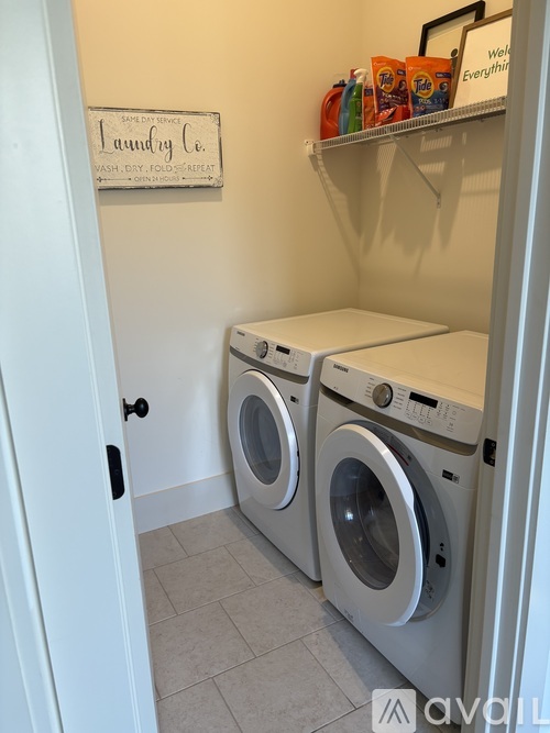 190 Thomas Green Blvd 2 Beds Townhouse for Rent - Photo gallery 5