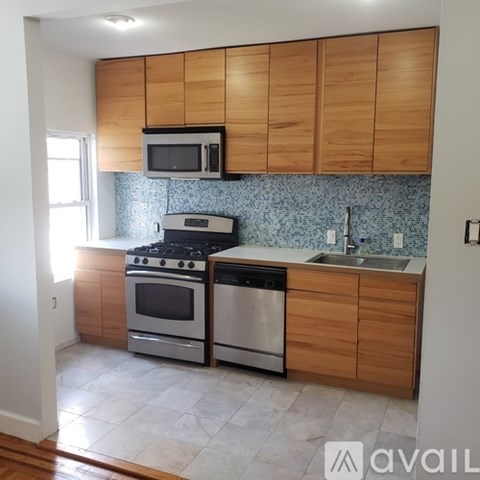 2711 W Westmoreland St 3 Beds Apartment for Rent