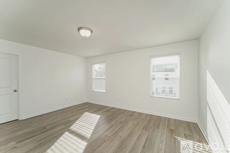 8033 Roest Ln 4 Beds Single Family Home for Rent - Photo gallery 5