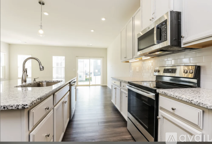 451 Killarney Park 3 Beds Single Family Home for Rent - Photo gallery 2