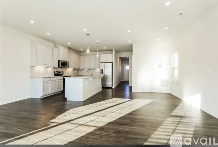 451 Killarney Park 3 Beds Single Family Home for Rent - Photo gallery 4