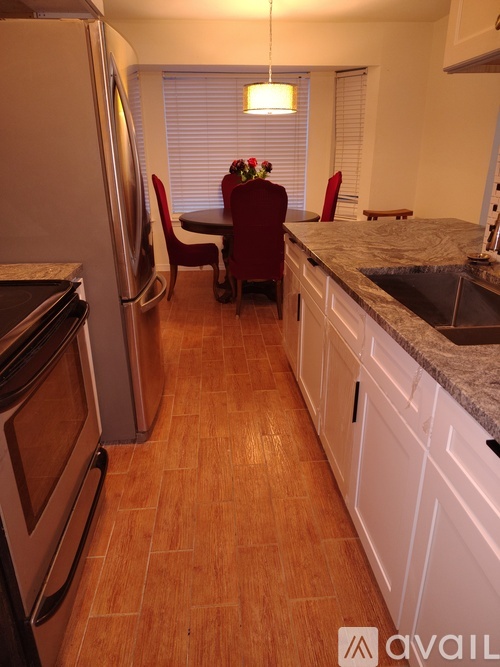 Williamsburg Dr. Room 1 3 Beds Single Family Home for Rent - Photo gallery 5