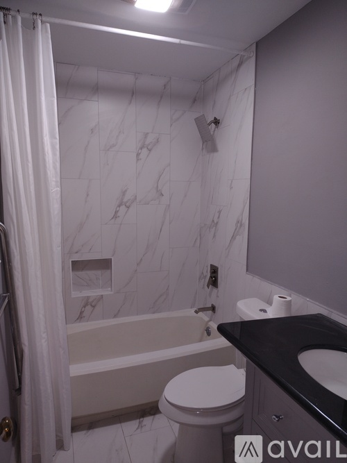 Williamsburg Dr. Room 1 3 Beds Apartment for Rent - Photo gallery 3