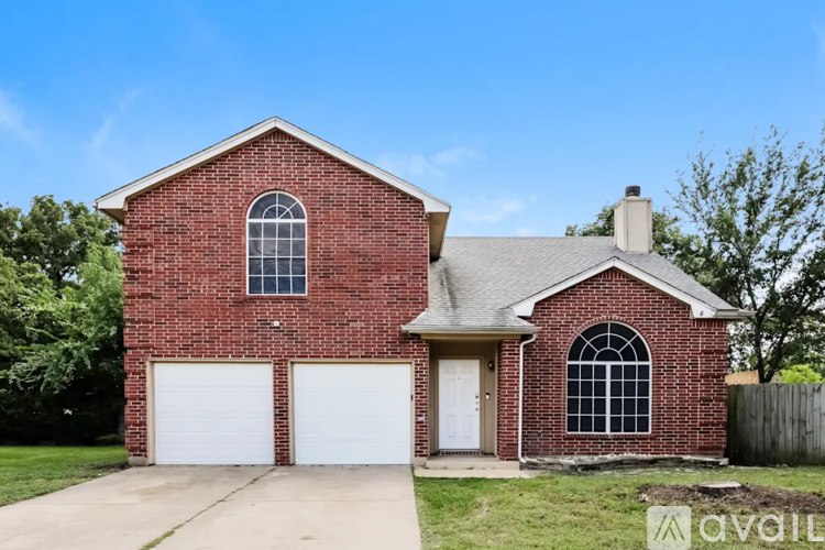 824 Yellowstone Dr 4 Beds Single Family Home for Rent - Photo gallery 1