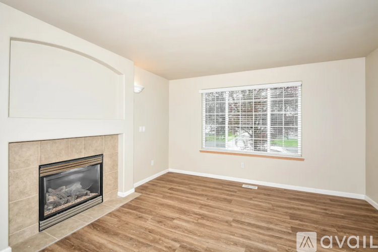 18402 96th Ave E 4 Beds Single Family Home for Rent - Photo gallery 2