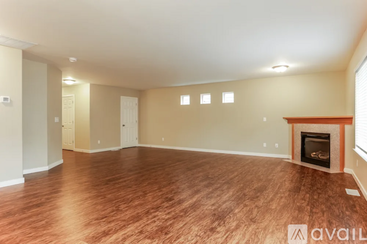 13412 11th Pl W 4 Beds Single Family Home for Rent - Photo gallery 3