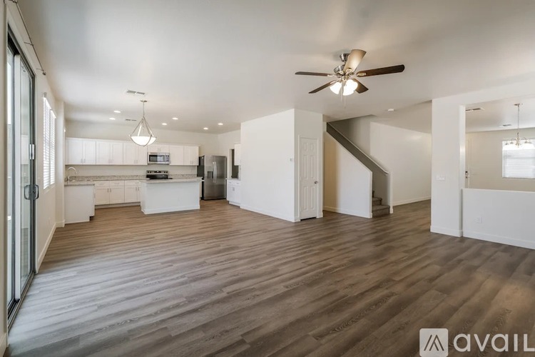 1805 E Patrick Ln 4 Beds Single Family Home for Rent - Photo gallery 2