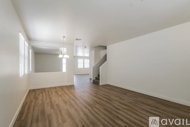 1805 E Patrick Ln 4 Beds Single Family Home for Rent - Photo gallery 4